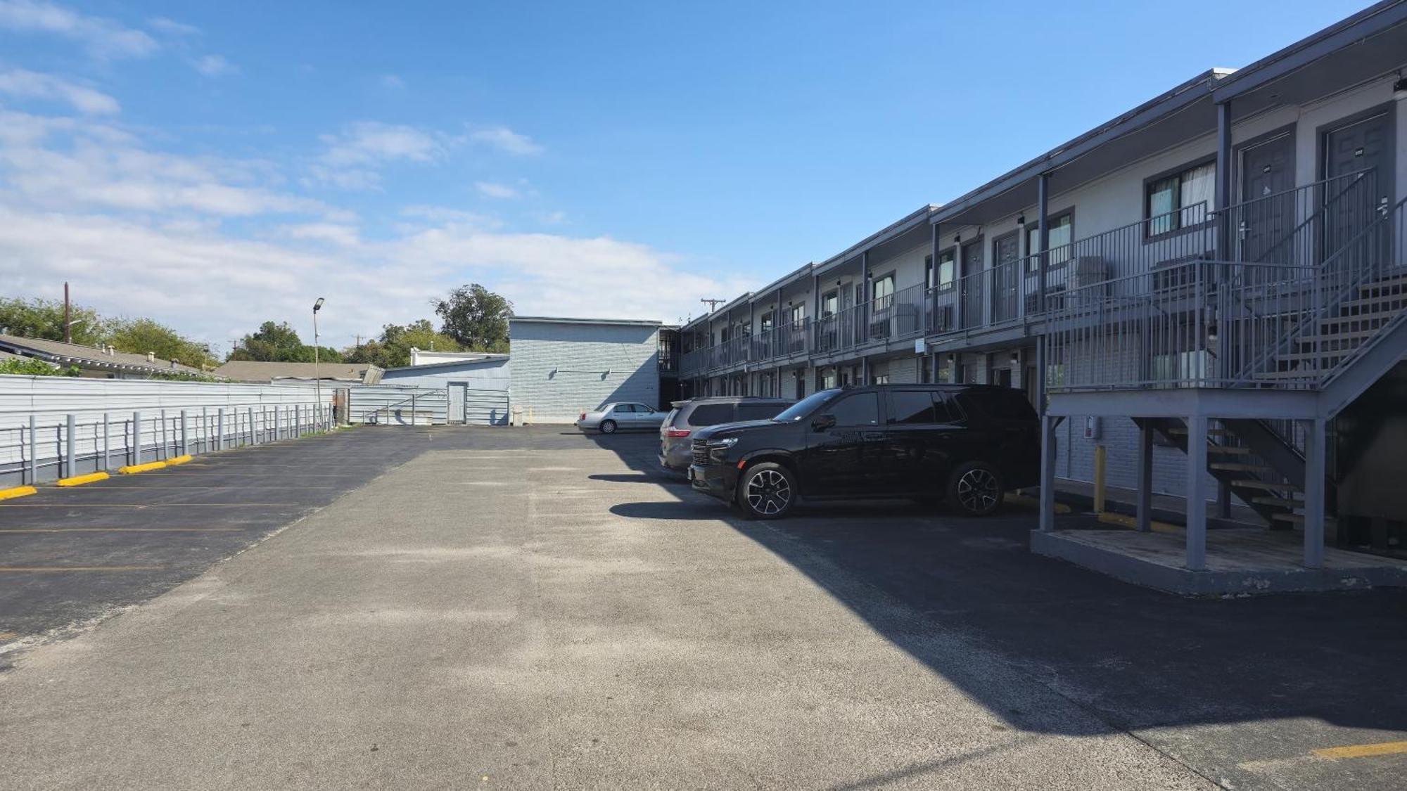 Super 7 Inn By Oyo San Antonio Nw Medical Center Exterior foto
